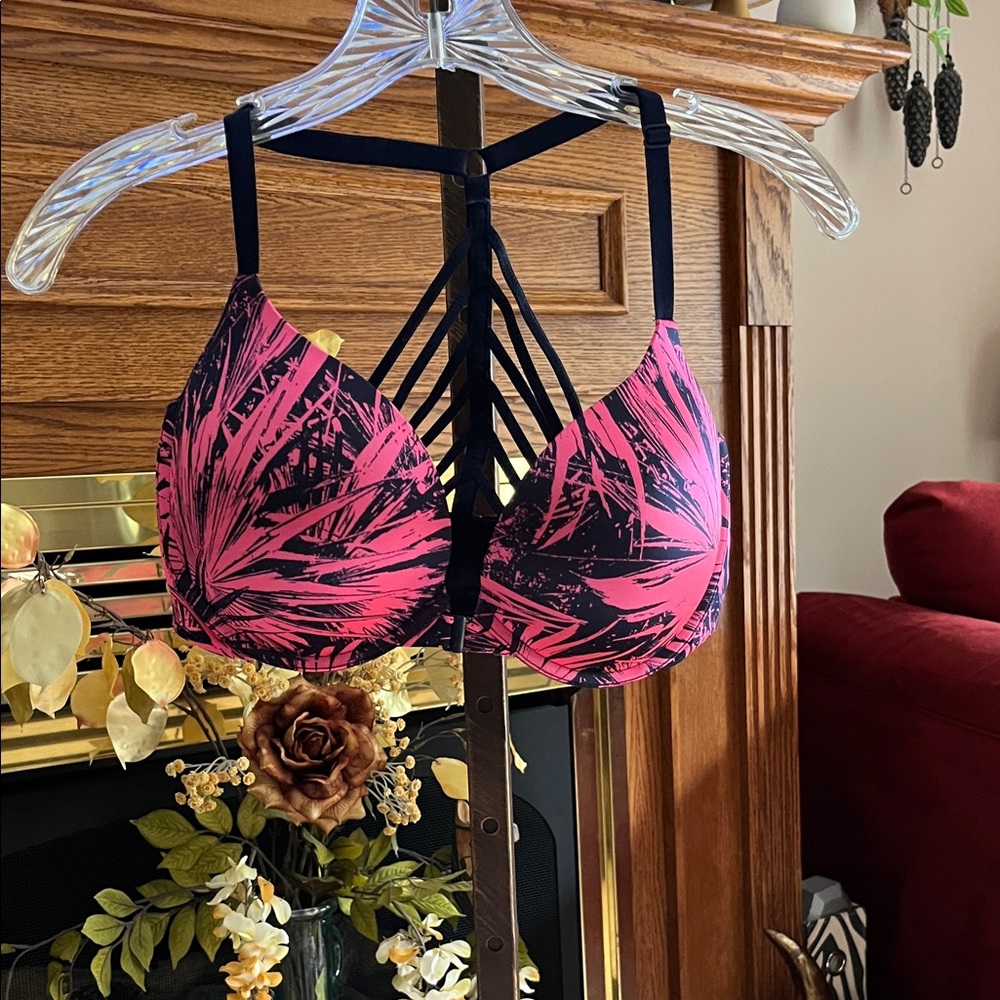 Victoria's Secret Pink and Navy Blue Strappy Bra